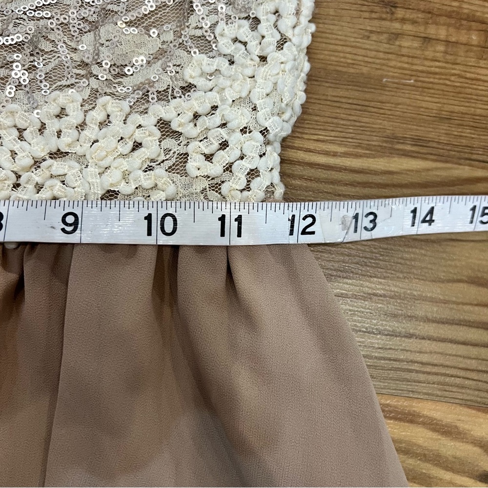 Style Rack Cream Lace Dress - Picture 5 of 6